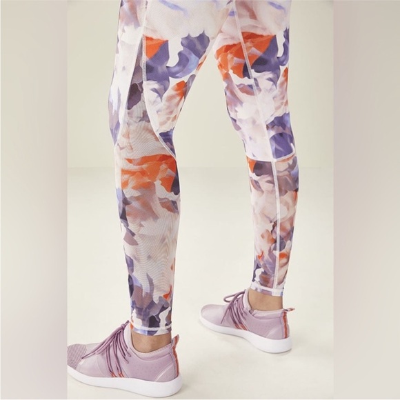 SET Fabletics Maeve Reversible Sports Bra/leggings DUSTY ROSE/DAYDREAM/TANGERINE - Picture 12 of 12